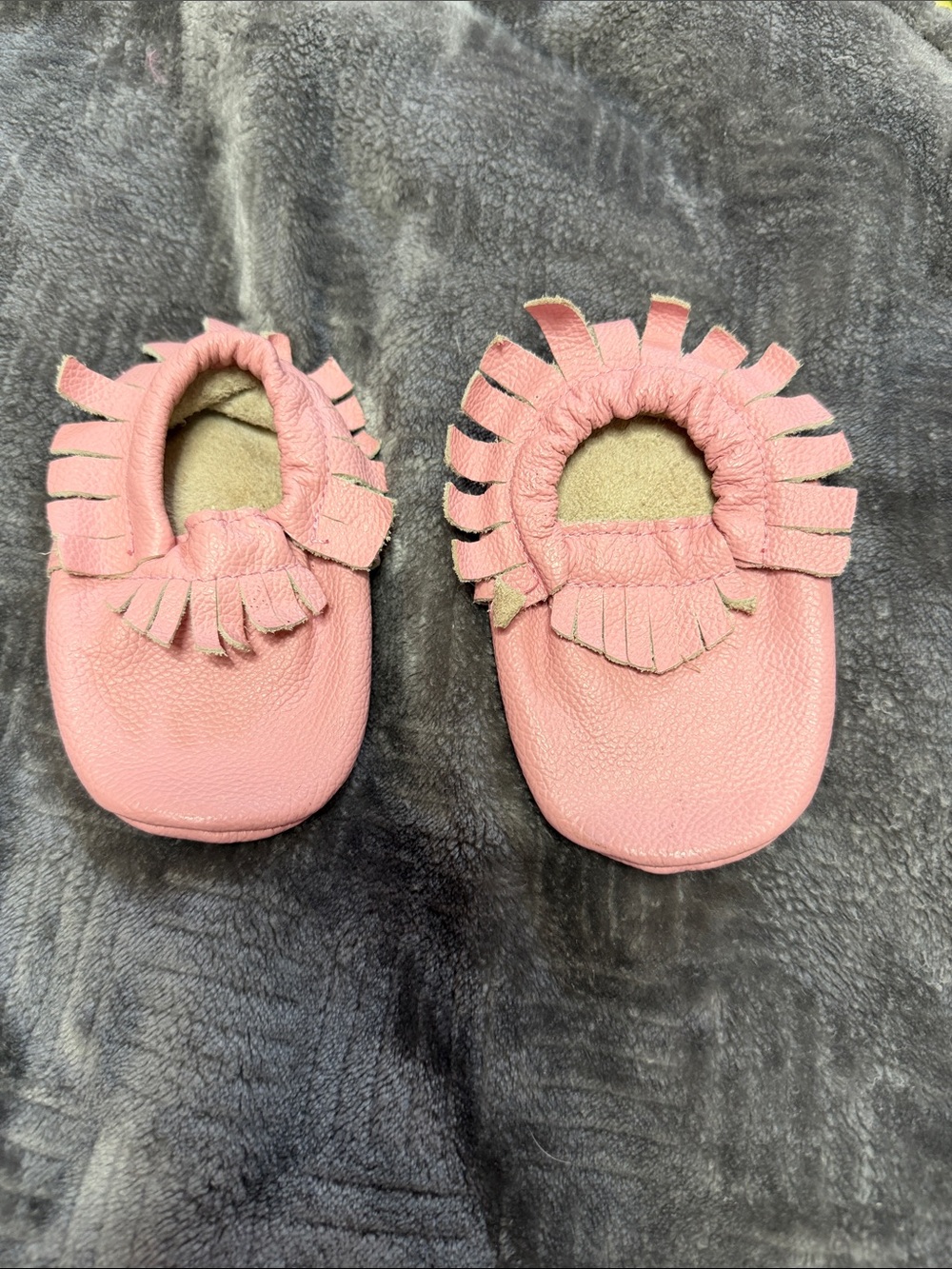 Pink Fringe Baby Moccasins - Soft Leather Infant Shoes